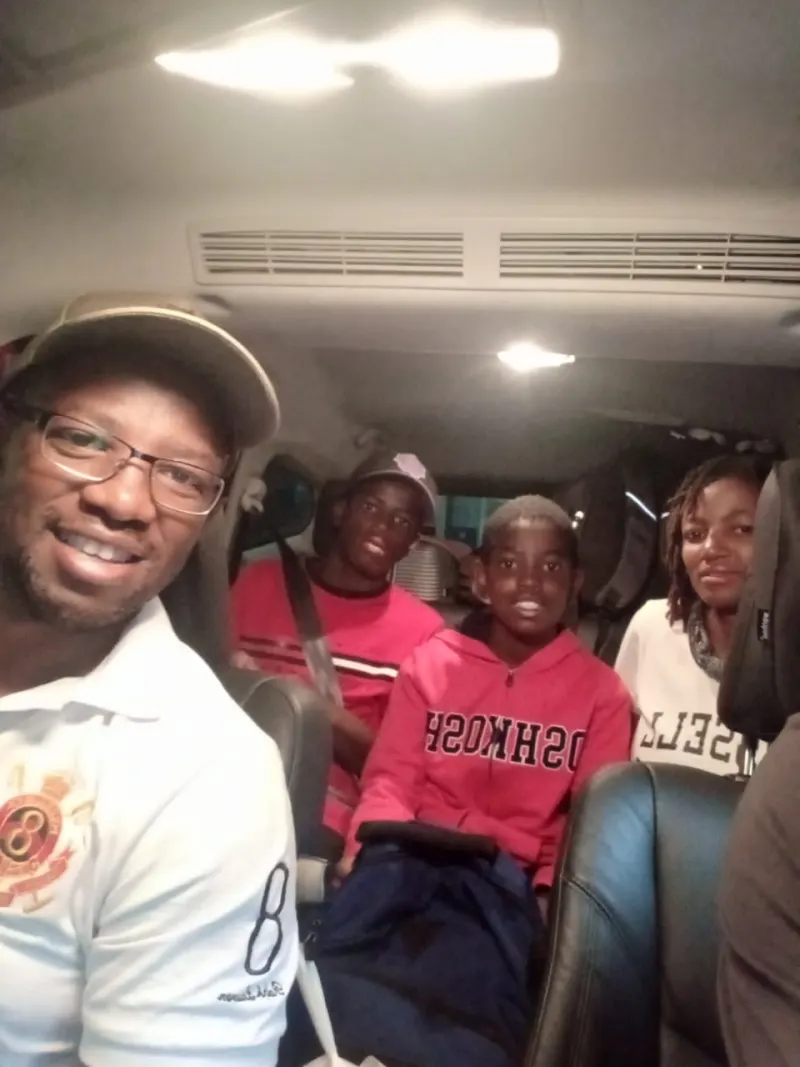 Group selfie of happy JeyRey customers